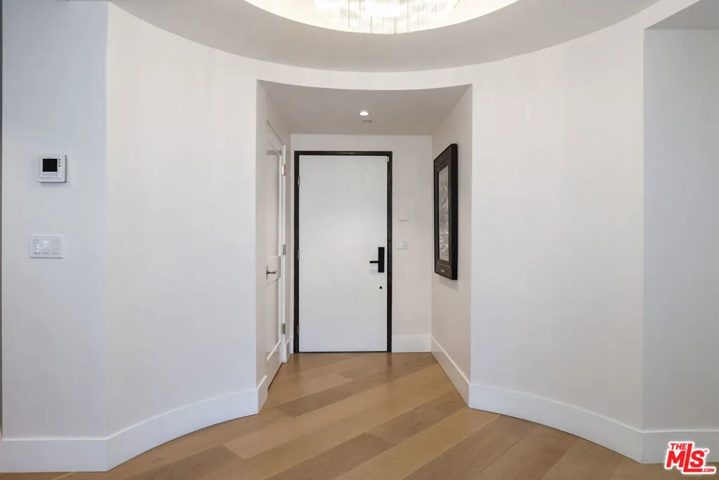 122 N Clark Drive 306, West Hollywood, California 90048 home-pic-38